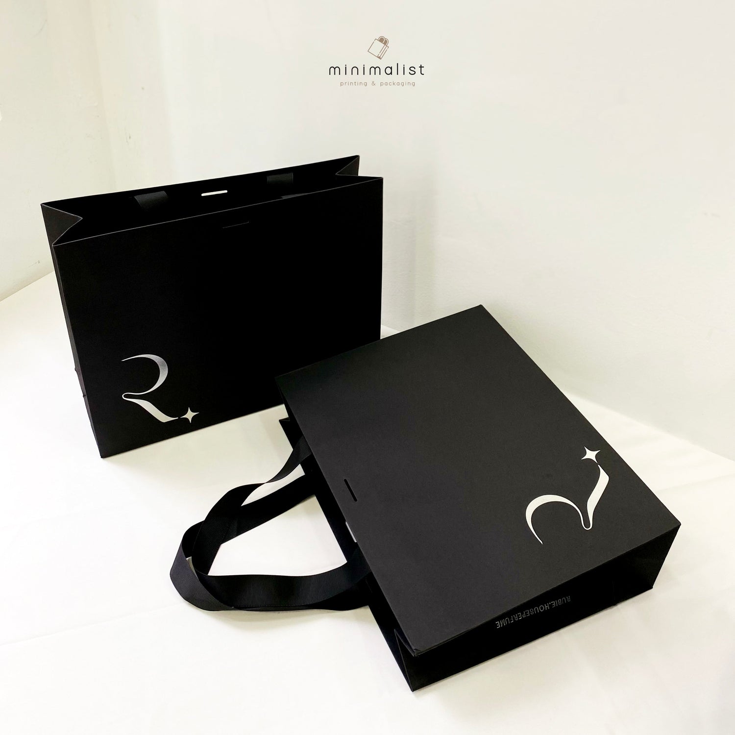 Custom paper bags