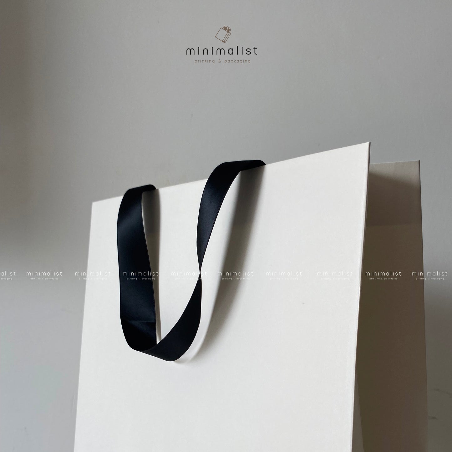 Set of 50 White Kraft Paper Bags (29.5x23x9cm) – Handcrafted Satin Ribbon Handles