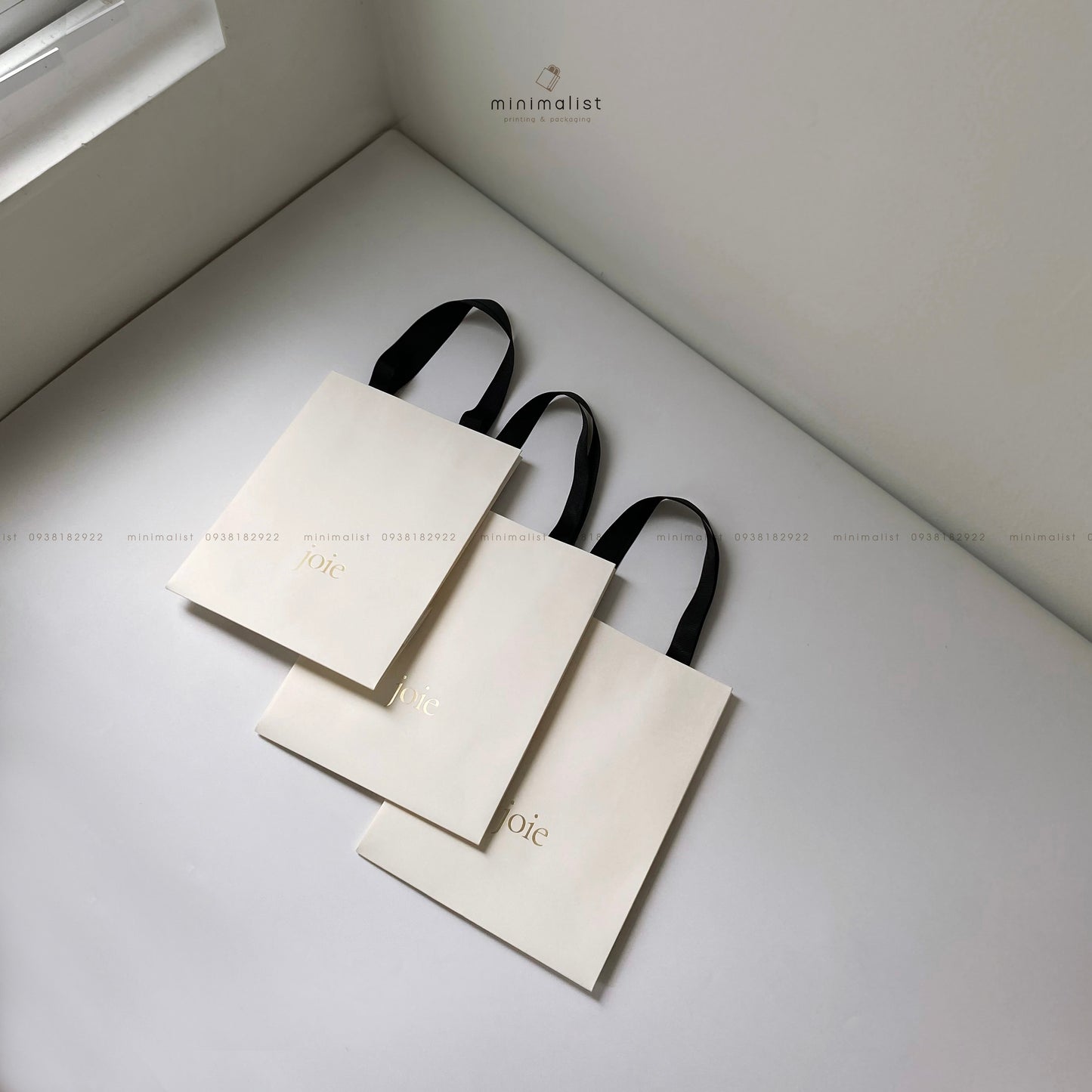 Set of 100 Premium Multicolor Paper Bags (18x22x8cm) – Custom Logo