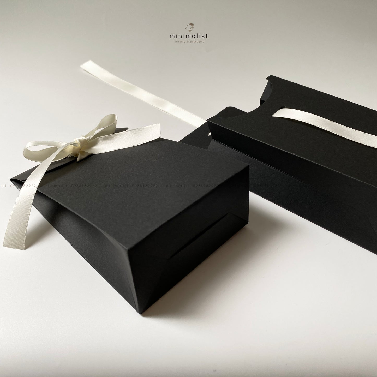 Set of 50 Foldable Bottom Paper Bags (10x16x5cm) – Black & White with Satin Ribbon