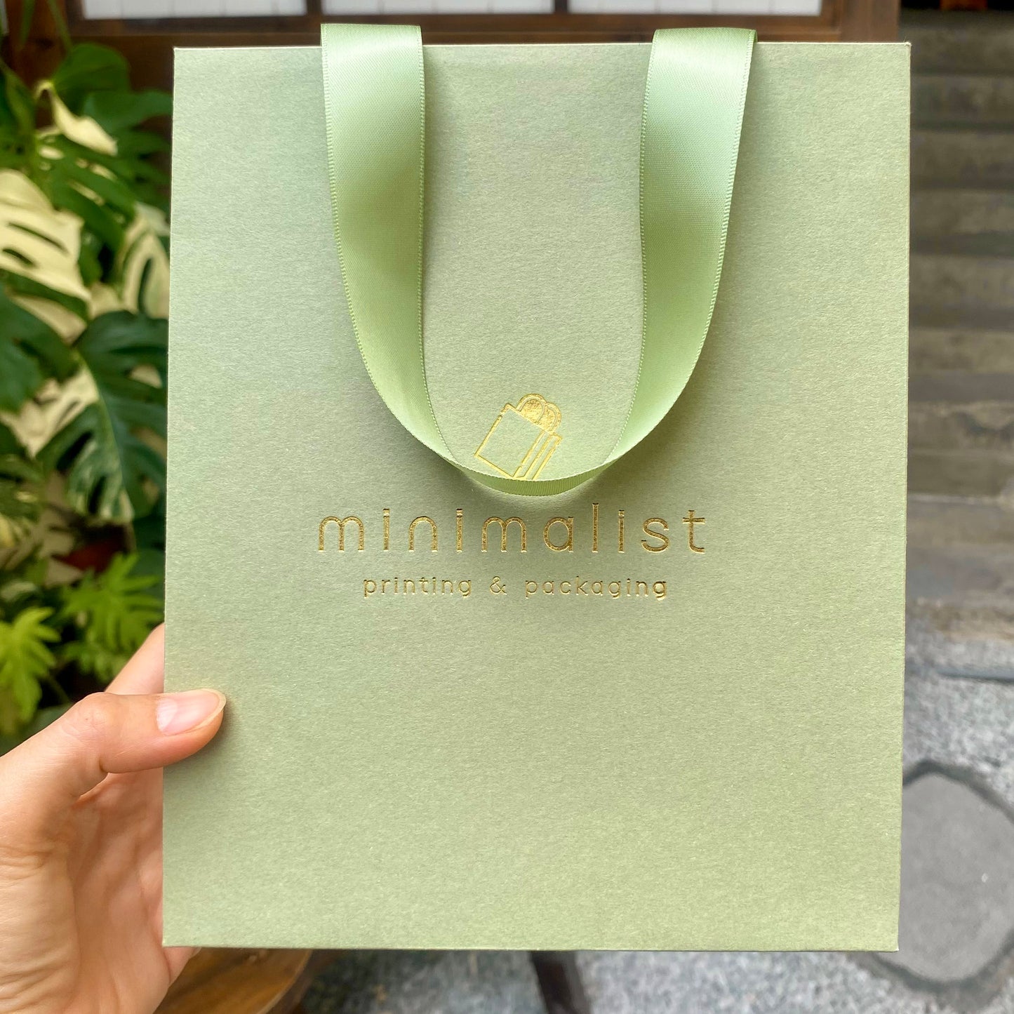 Set of 100 Premium Multicolor Paper Bags (18x22x8cm) – Custom Logo